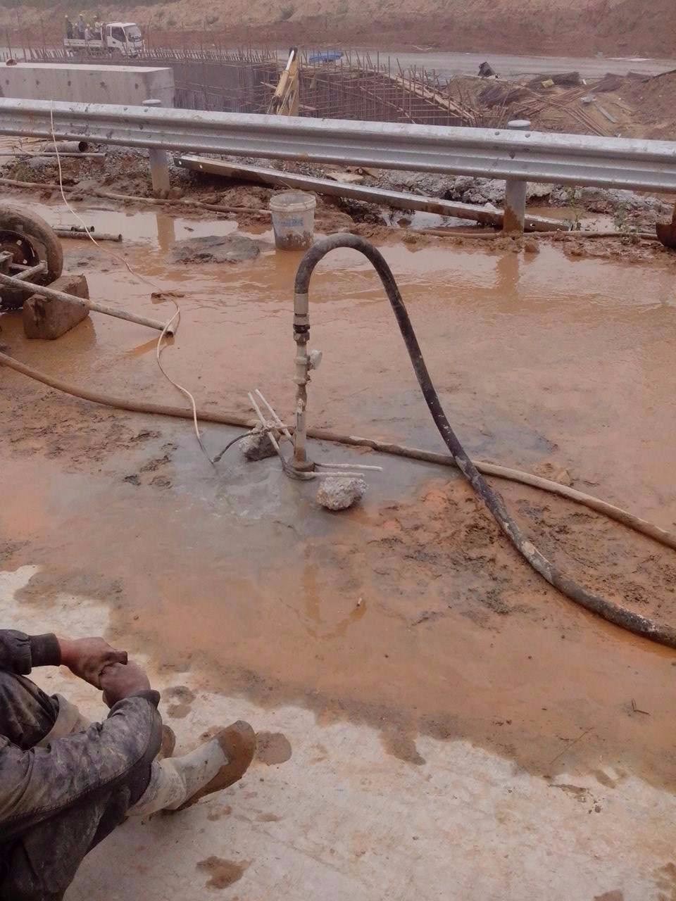 利川路基压密注浆